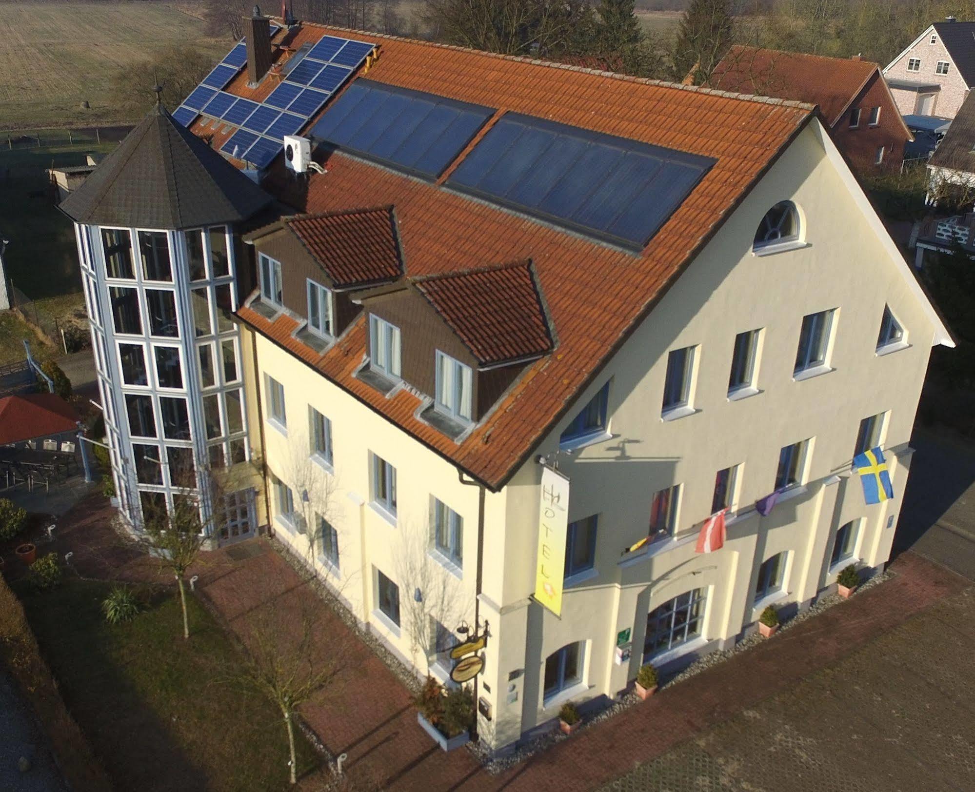 Hotel Christinenhof Garni - Bed & Breakfast Gadebusch Exterior photo